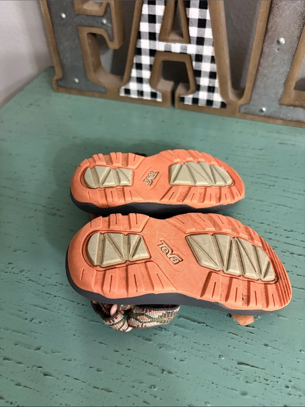 Teva Kids Outdoor Sandals in Peach and Green Camo